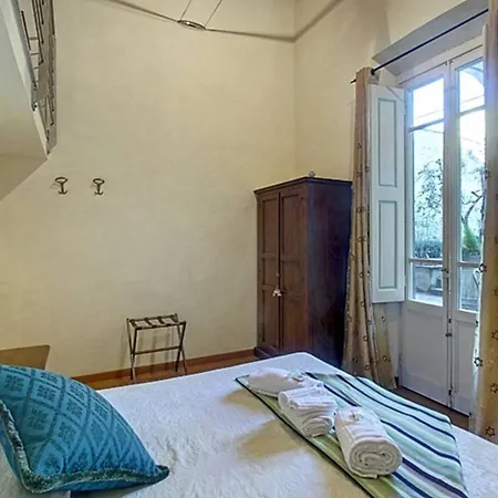 Piazza Ciompi With Private Garden Florencja